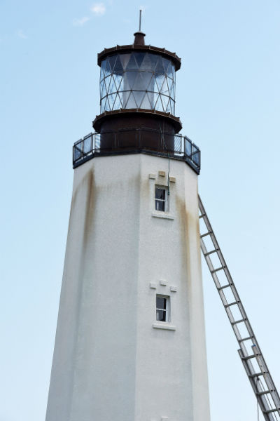 Rehoboth beach lighthouse exterior cleaning softwashing cleaning